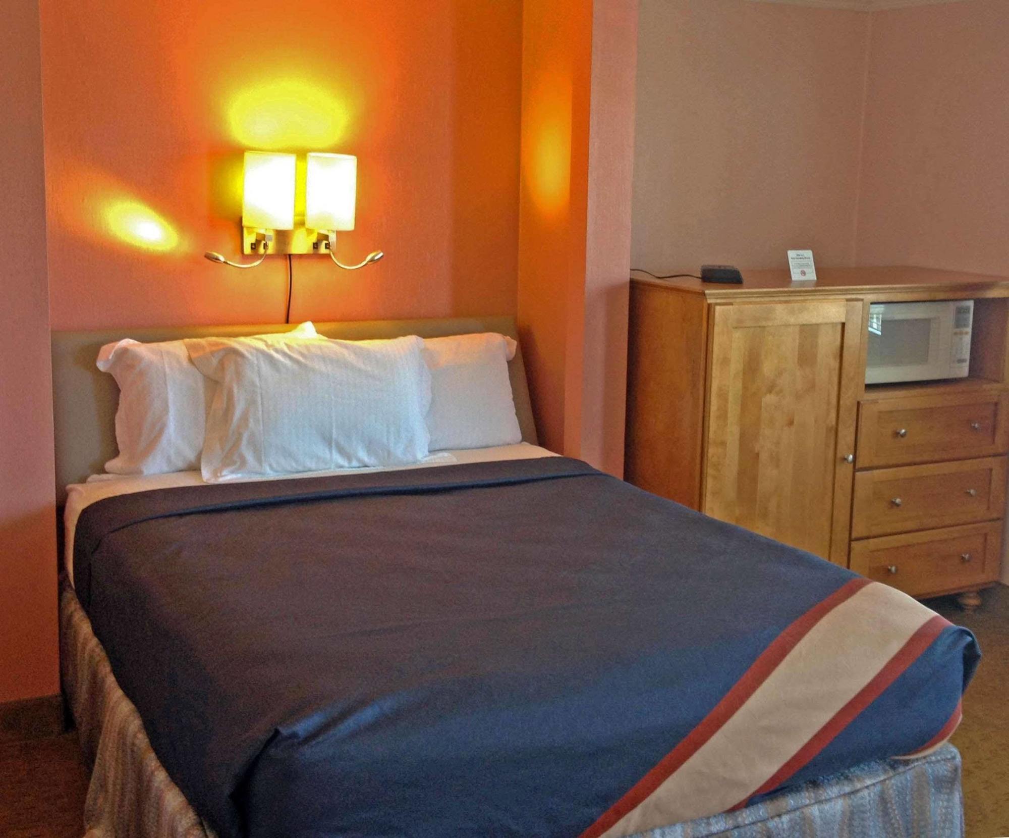 ซีเบิร์ด ลอดจ์ ฟอร์ตแบรก บาย แม็คนูสัน เวิลด์ไวด์ Motel ภายนอก รูปภาพ