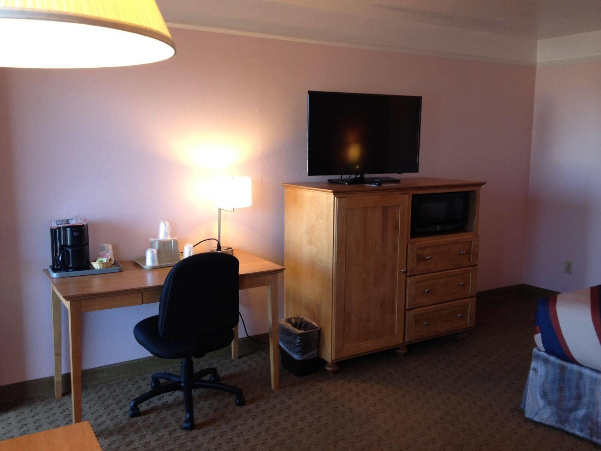 ซีเบิร์ด ลอดจ์ ฟอร์ตแบรก บาย แม็คนูสัน เวิลด์ไวด์ Motel ภายนอก รูปภาพ